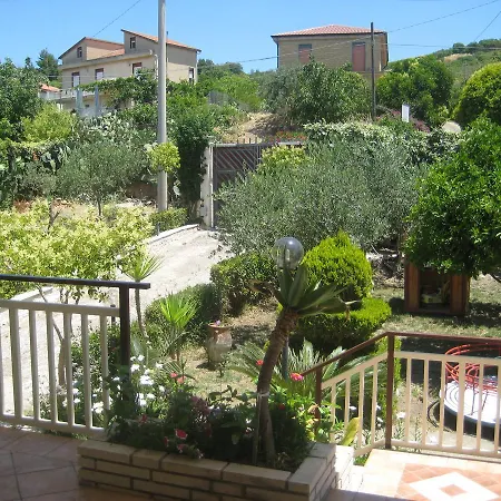 Alojamento de Acomodação e Pequeno-almoço La Falcia Grotte (Sicily)
